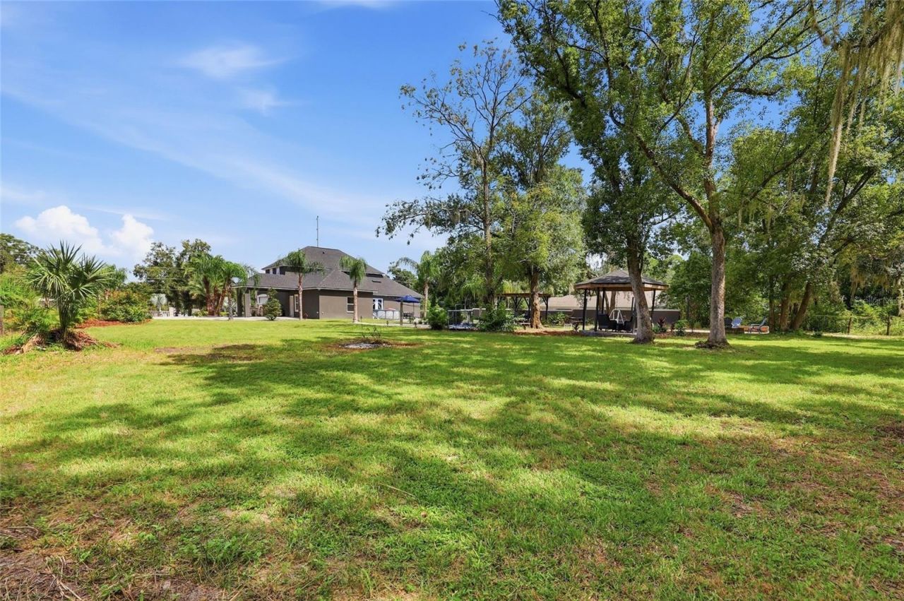416 W Socrum Loop Road, Lakeland, FL 33809 Photo