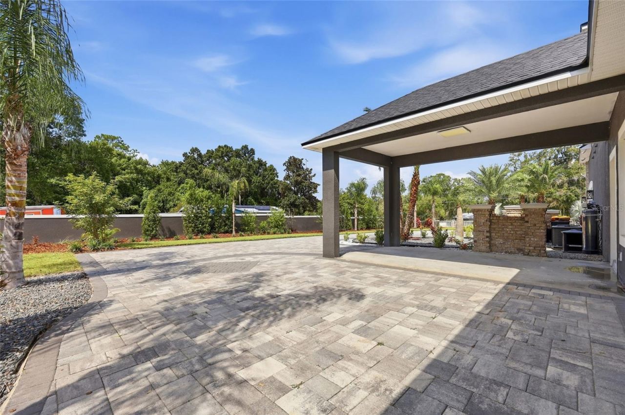416 W Socrum Loop Road, Lakeland, FL 33809 Photo