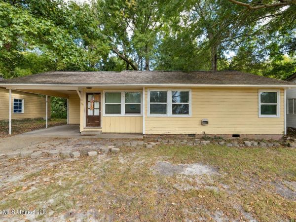 711 Myrtle Street, Hattiesburg, MS 39401