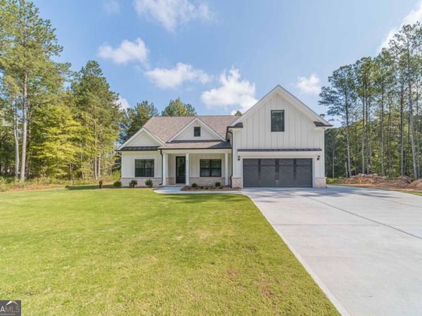 857 Bessie Court, Loganville, GA 30052