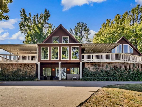 361 Salem Rd, Clarksville, TN 37040