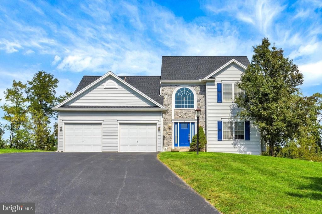8 MEADOWOOD PLACE , BOILING SPRINGS, PA 17007