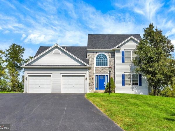 8 MEADOWOOD PLACE , BOILING SPRINGS, PA 17007