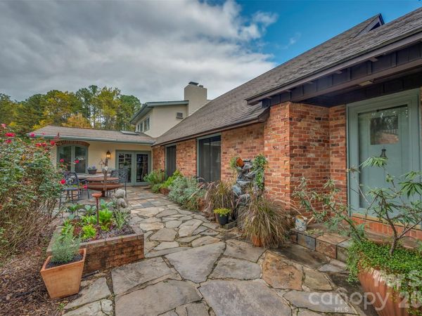 936 Golden Road , Tryon, NC 28782