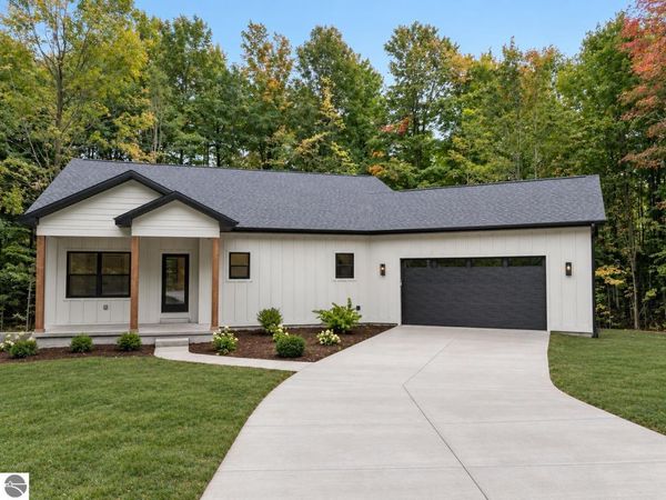 8245 Boca Vista Trail E, Traverse City, MI 49684