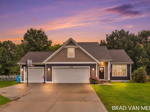 1708 Signal Point Circle, Allegan, MI 49010