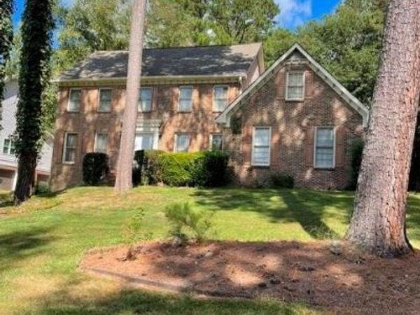 5160 Shadow Path Lane SW, Lilburn, GA 30047
