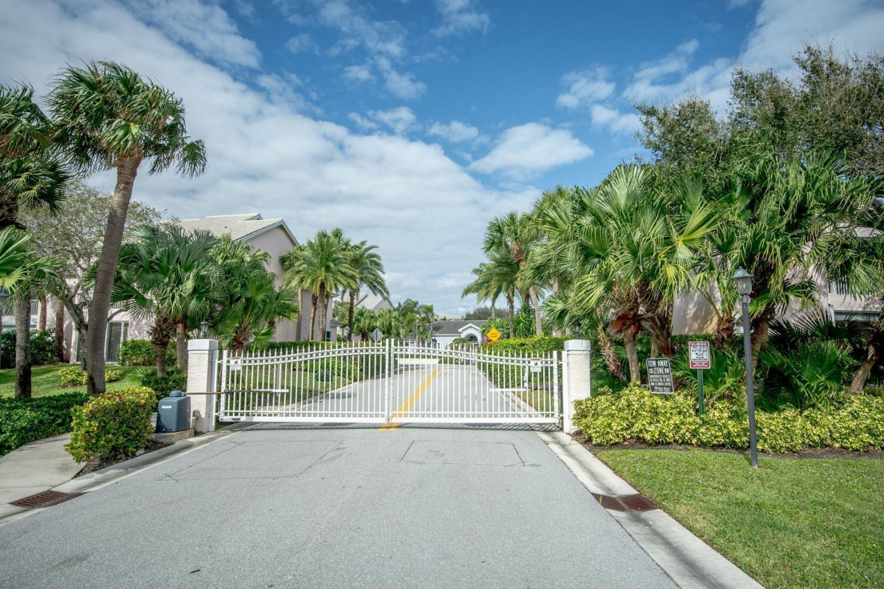 4205 Fairway Drive N, Unit 4205, Jupiter, FL 33477 Photo