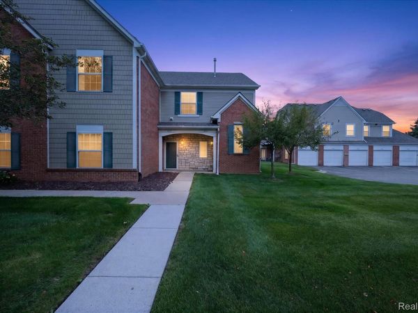 54851 Marissa Way, Unit 71, Shelby Township, Mi 48316