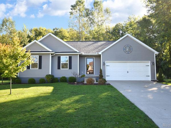 9343 Betsie Drive, Grand Blanc Township, Mi 48439