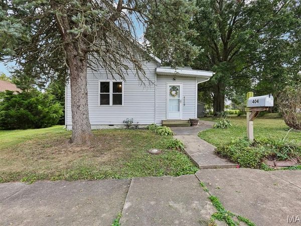 404 E 2nd South Street , Mount Olive, IL 62069