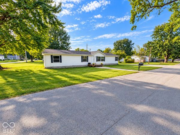 910 N Colfax Street, Brazil, IN 47834