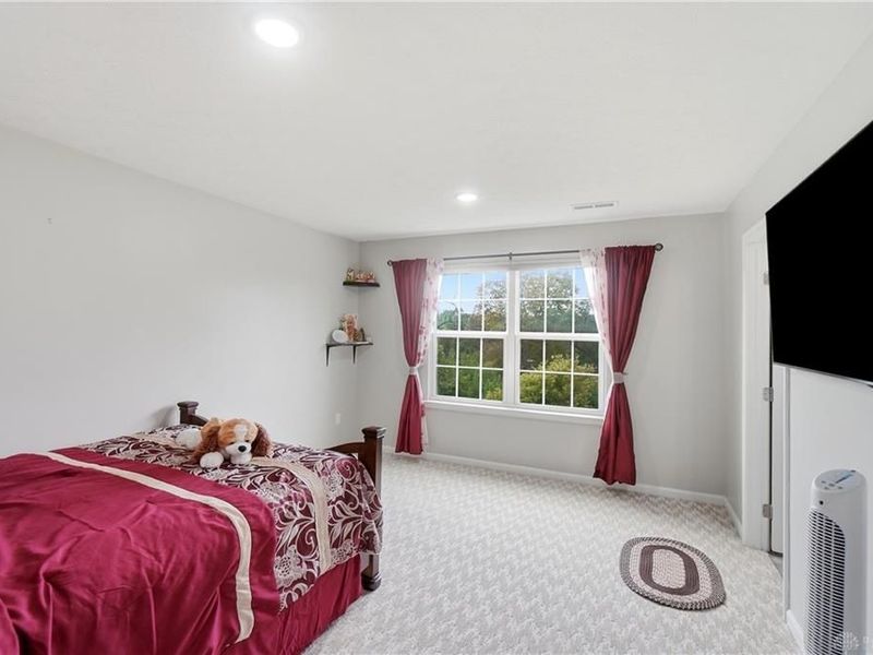 1015 Colonial Way, Huber Heights, OH 45424 Photo 23