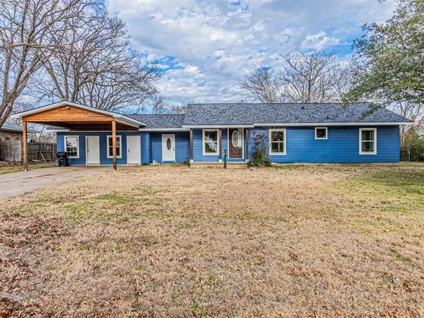 919 Canton Avenue, Wills Point, TX 75169