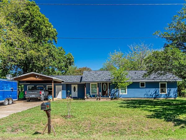 919 Canton Avenue, Wills Point, TX 75169