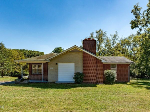 1601 Cherokee Road, Johnson City, TN 37604