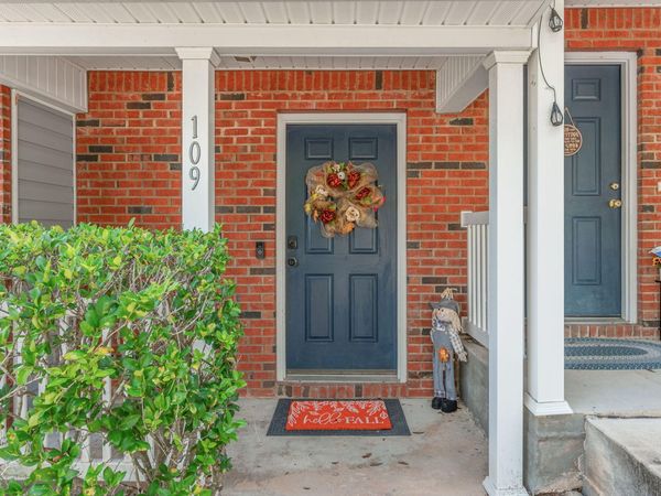 109 Swaying Pine Court, Crestview, FL 32539