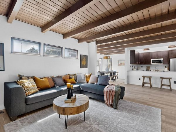 8413 Aztec Road NE, Albuquerque, NM 87111