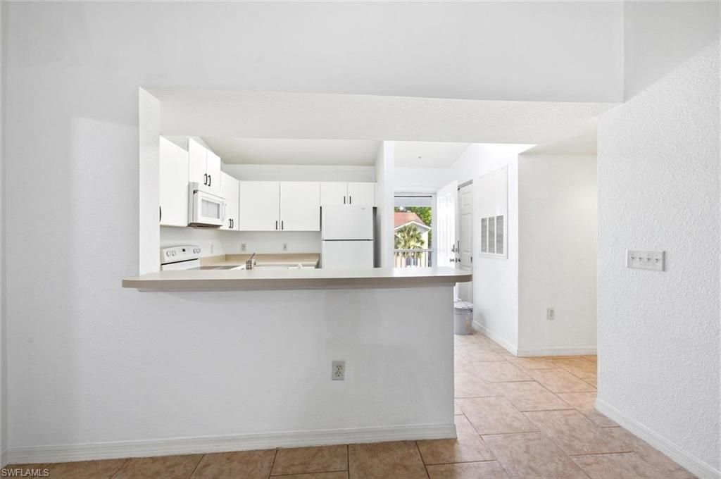 8271 Key Royal Cir , Unit 931, Naples, FL 34119 Photo