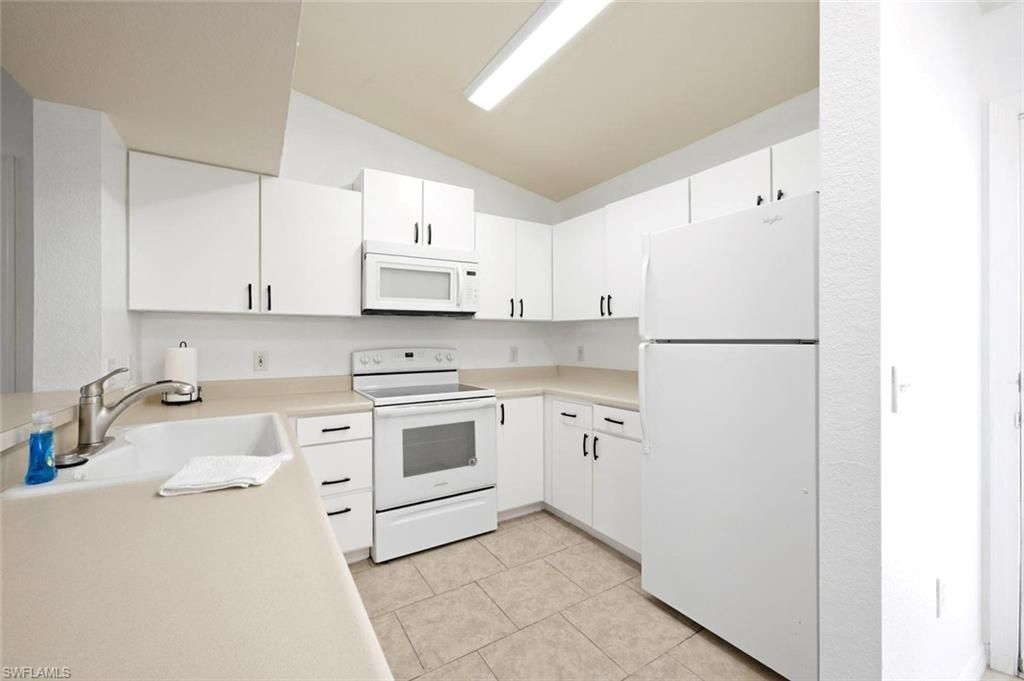 8271 Key Royal Cir , Unit 931, Naples, FL 34119 Photo