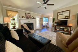 129 Loyd Court  photo 4