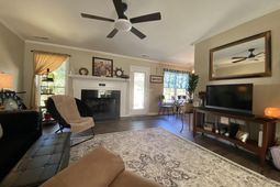 129 Loyd Court  photo 4