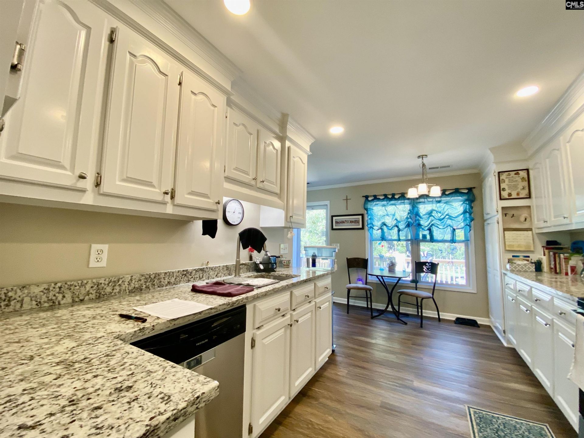 129 Loyd Court  Photo 6