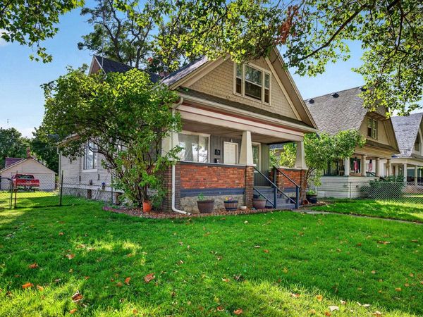 1207 W Shannon Ave, Spokane, WA 99205