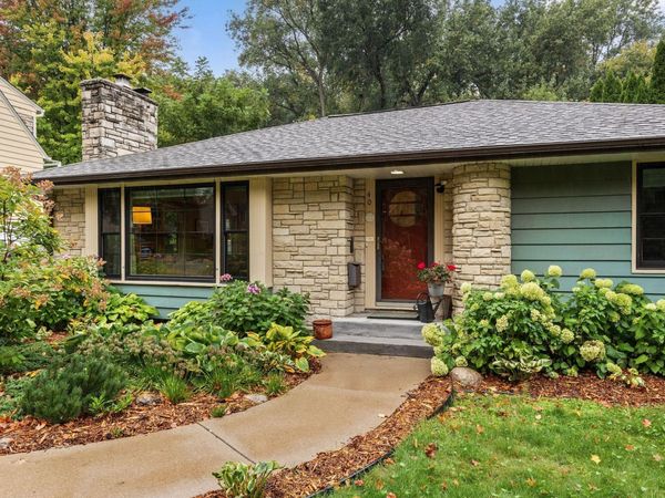 40 Upton Avenue S, Minneapolis, MN 55405
