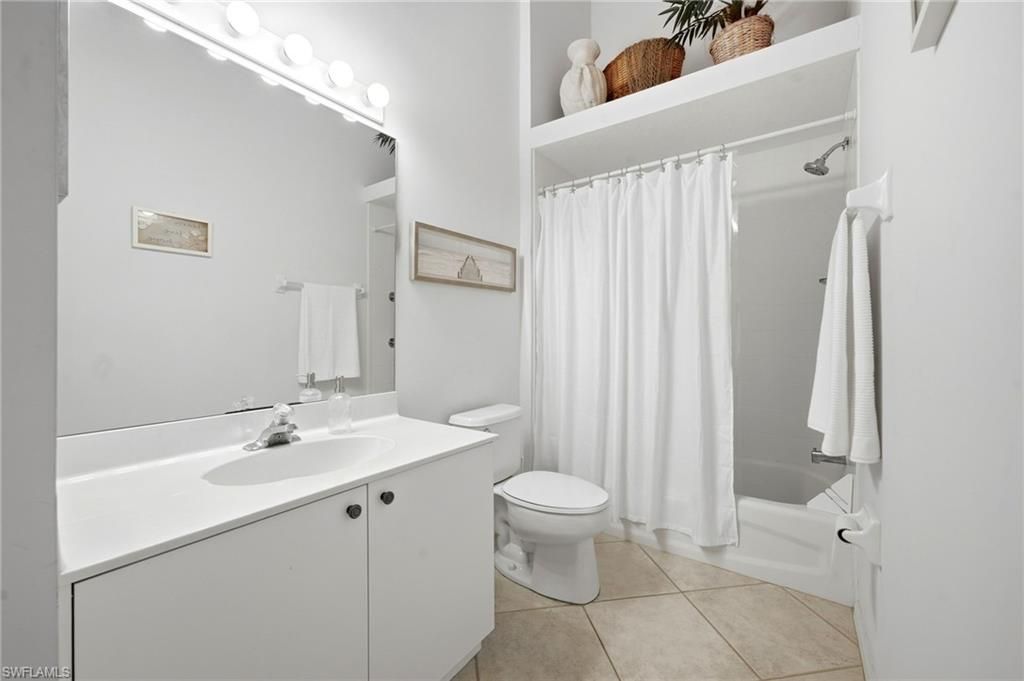 1240 Sarah Jean Cir, Unit 205, Naples, FL 34110 Photo