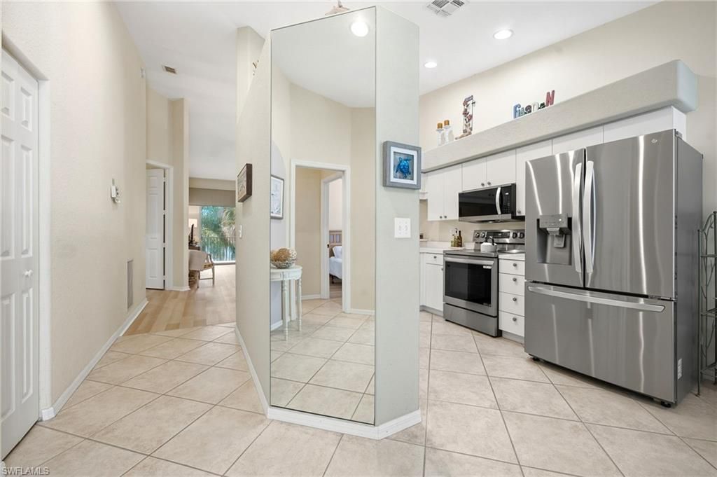 1240 Sarah Jean Cir, Unit 205, Naples, FL 34110 Photo