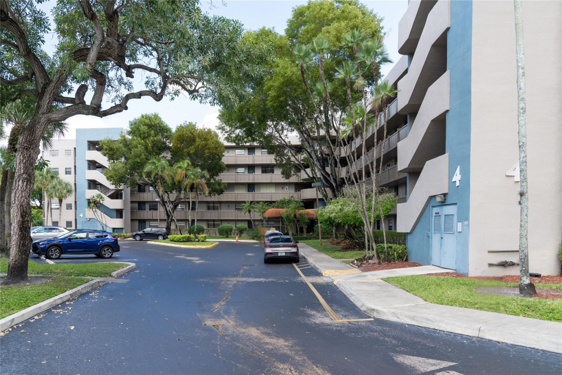 1101 Colony Point Circle, Unit 220, Pembroke Pines, FL 33026 Photo