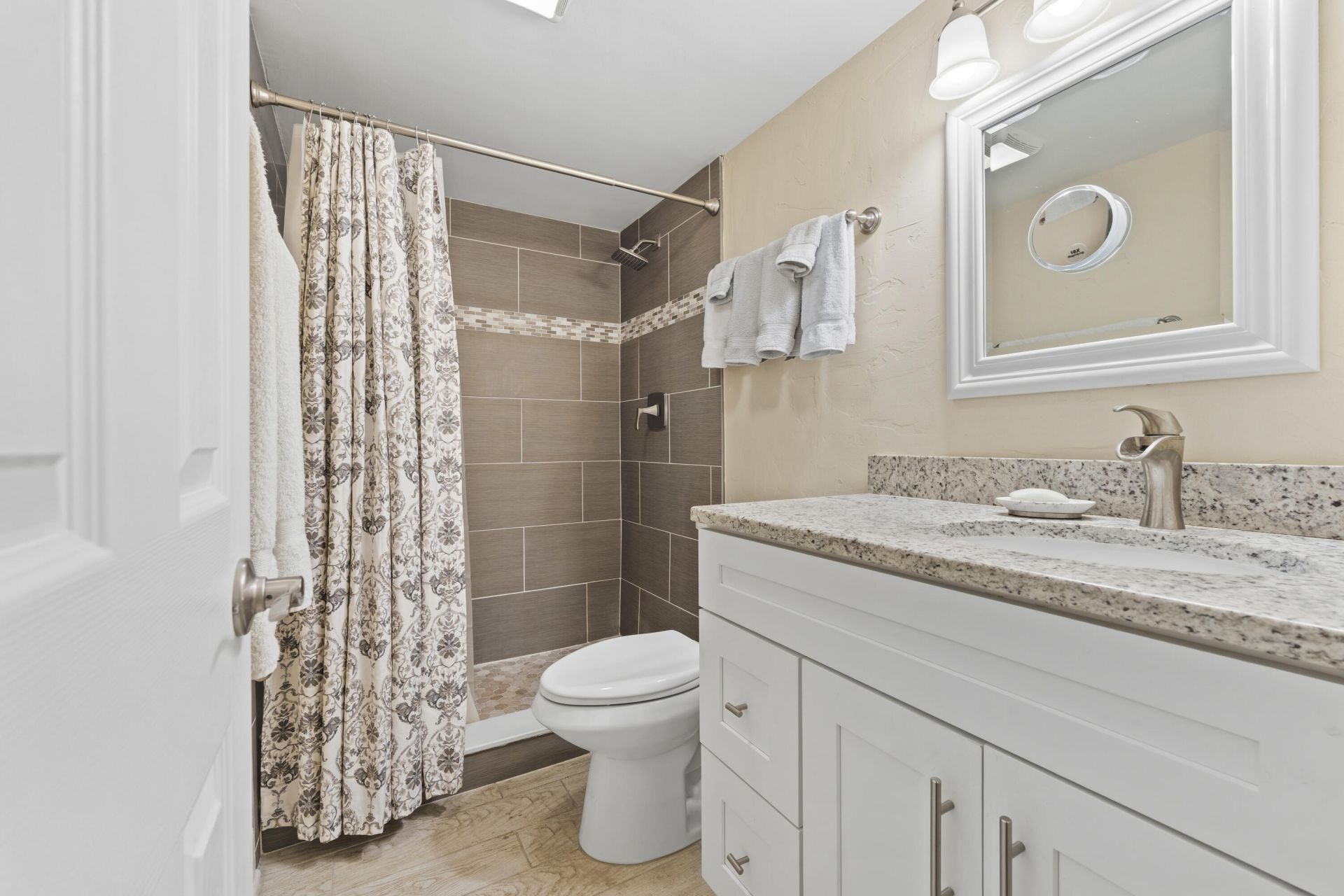2 Garden Street, Unit 201M, Tequesta, FL 33469 Photo