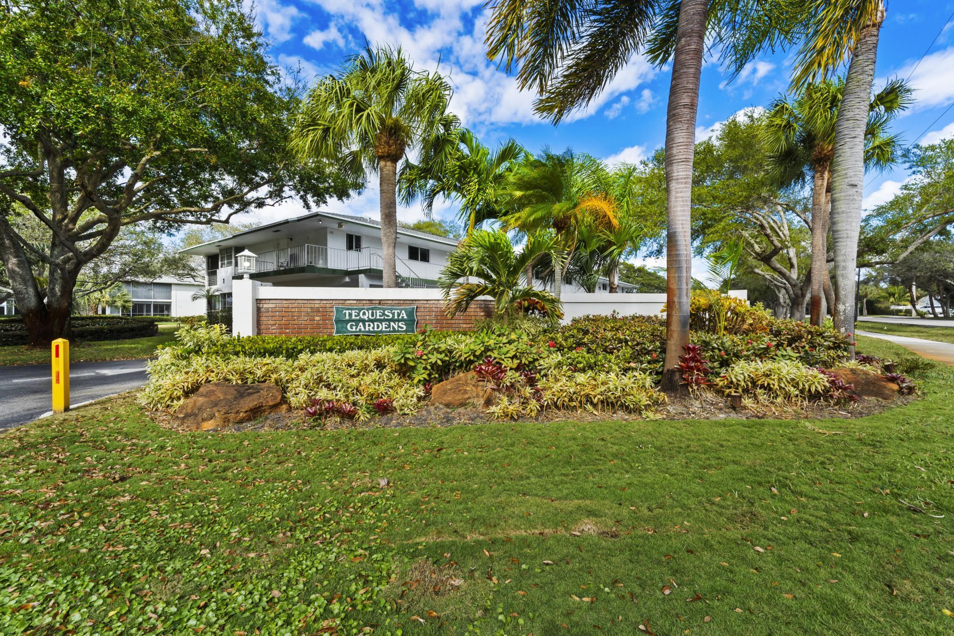 2 Garden Street, Unit 201M, Tequesta, FL 33469 Photo
