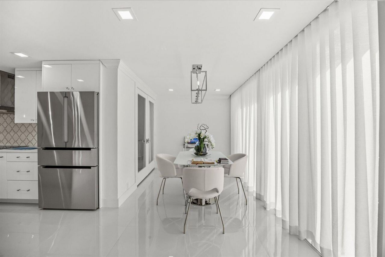 5390 Woodland Lakes Drive, Unit 105, Palm Beach Gardens, FL 33418 Photo