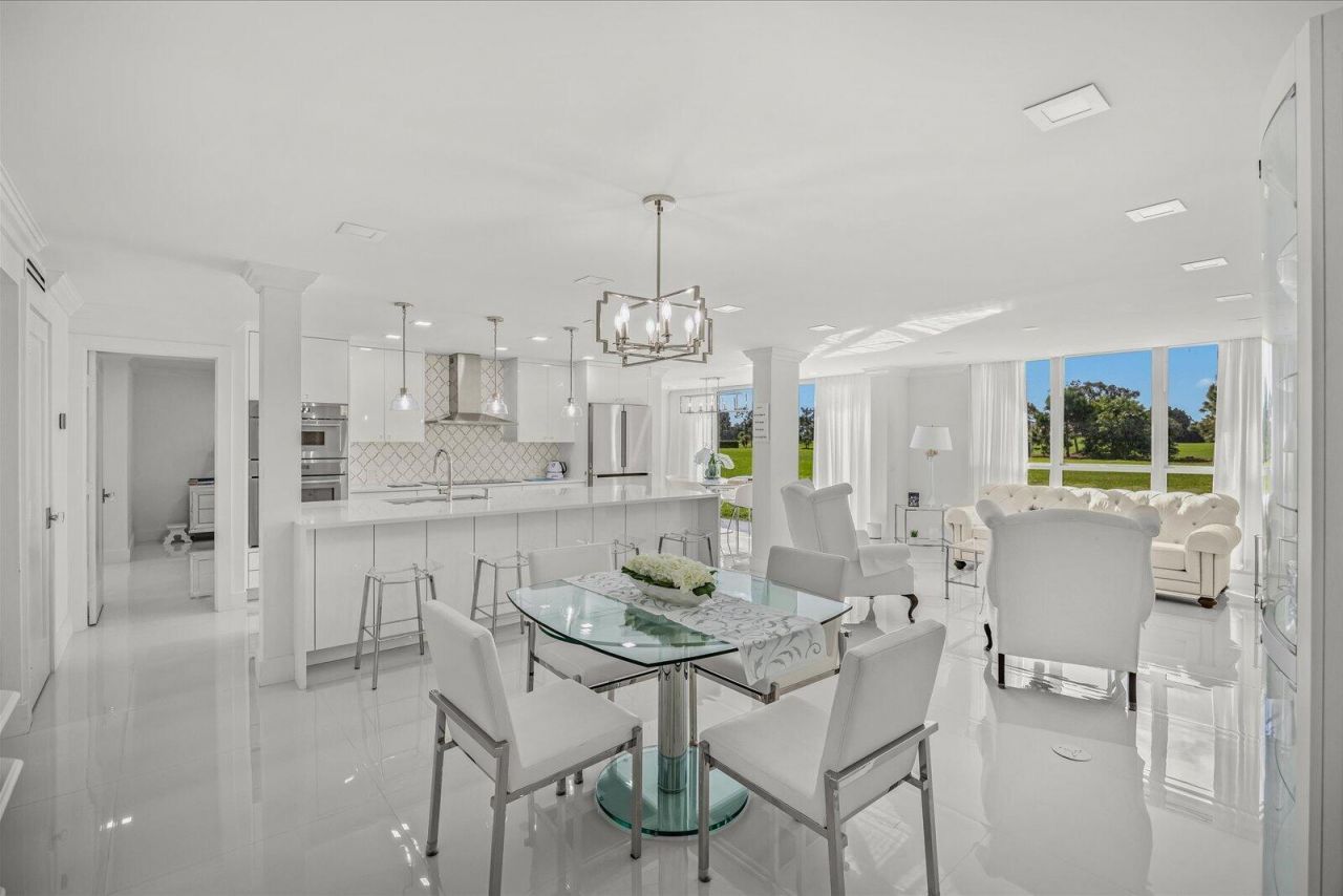 5390 Woodland Lakes Drive, Unit 105, Palm Beach Gardens, FL 33418 Photo