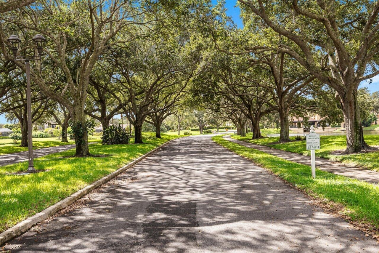 5390 Woodland Lakes Drive, Unit 105, Palm Beach Gardens, FL 33418 Photo