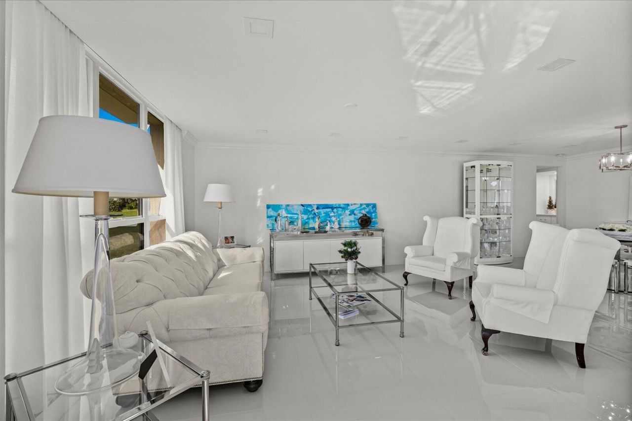 5390 Woodland Lakes Drive, Unit 105, Palm Beach Gardens, FL 33418 Photo