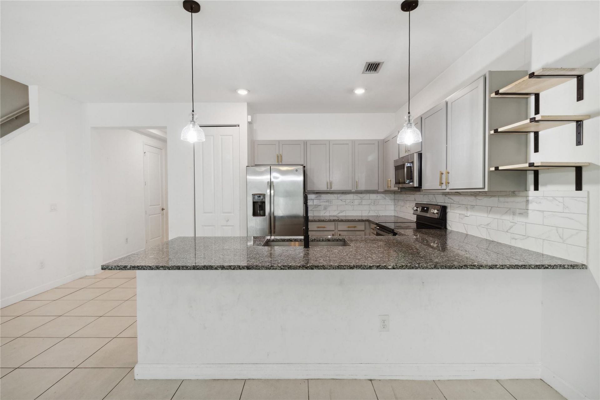 1002 Sweet Briar Lane, Riviera Beach, FL 33410 Photo