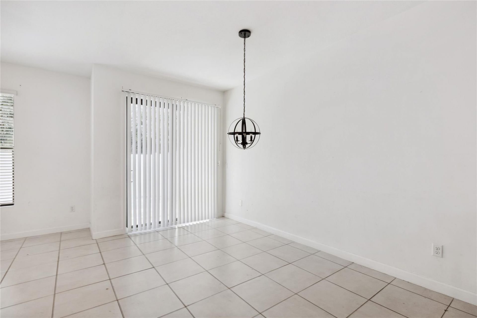 1002 Sweet Briar Lane, Riviera Beach, FL 33410 Photo