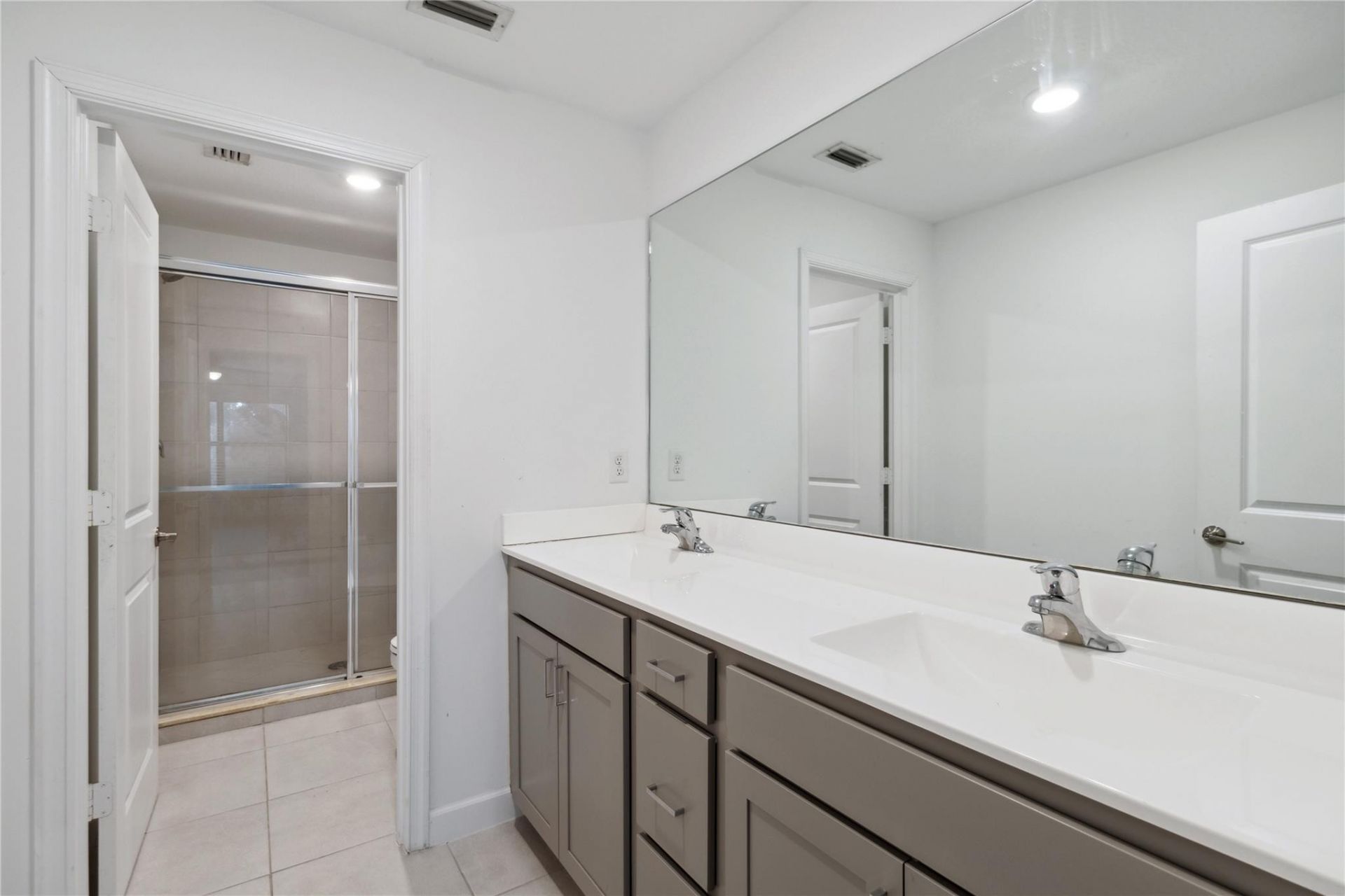 1002 Sweet Briar Lane, Riviera Beach, FL 33410 Photo