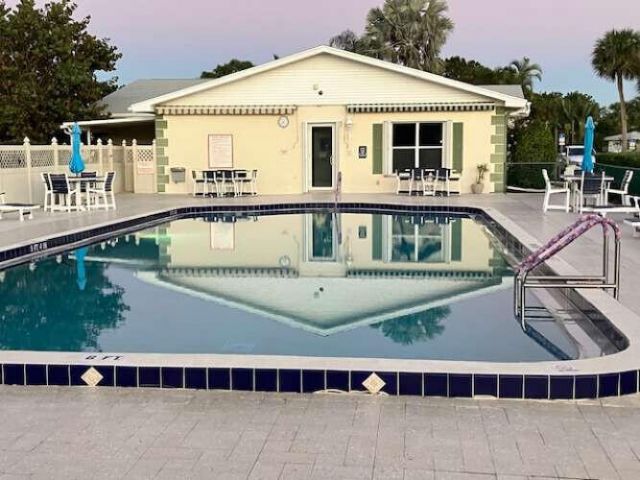 109 Lakes End Drive, Unit B, Fort Pierce, FL 34982 Photo