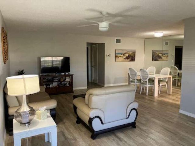 109 Lakes End Drive, Unit B, Fort Pierce, FL 34982 Photo