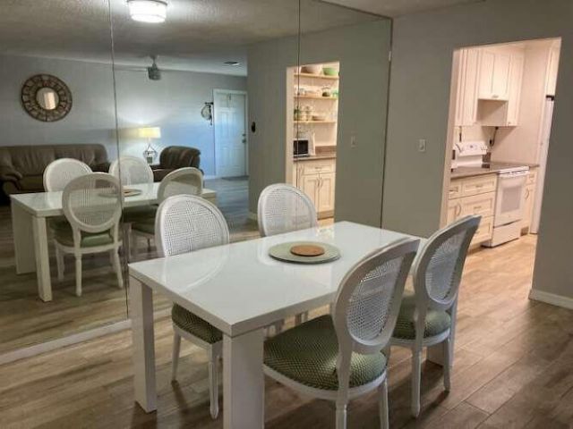 109 Lakes End Drive, Unit B, Fort Pierce, FL 34982 Photo