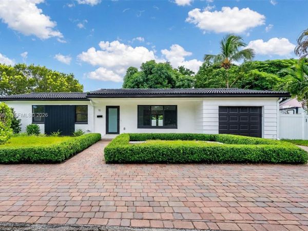 10 NW 100th St , Miami Shores, FL 33150