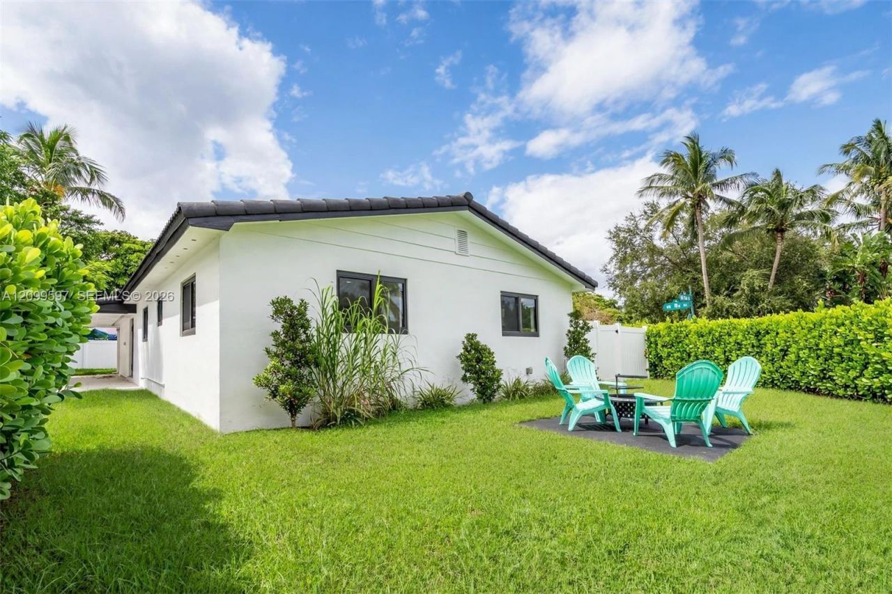10 NW 100th St , Miami Shores, FL 33150 Photo