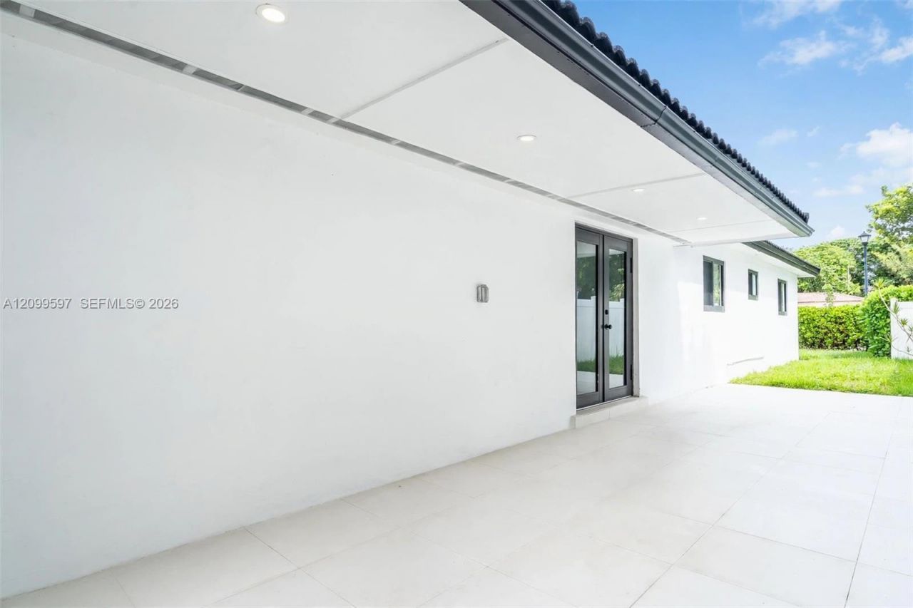 10 NW 100th St , Miami Shores, FL 33150 Photo