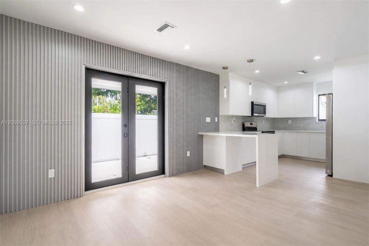 10 NW 100th St , Miami Shores, FL 33150 Photo