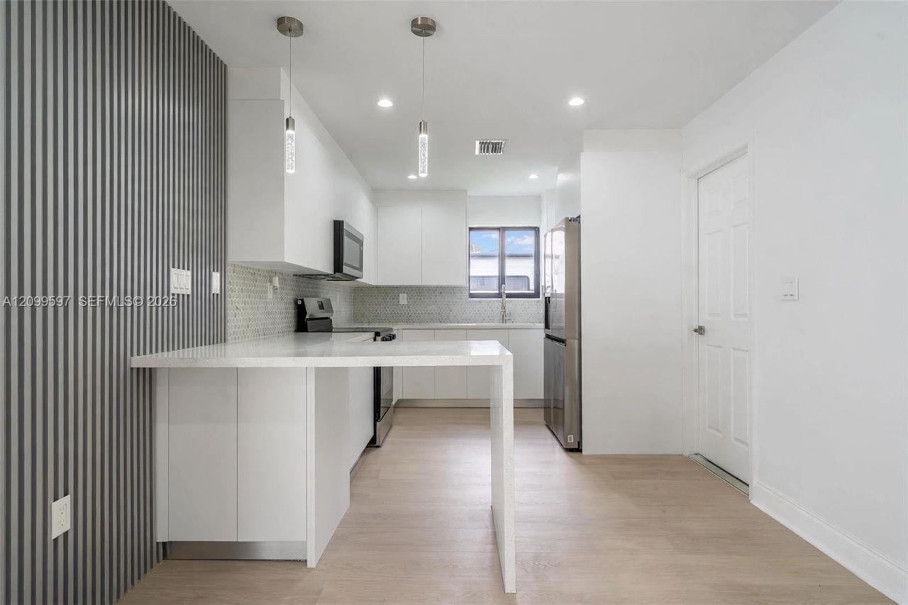 10 NW 100th St , Miami Shores, FL 33150 Photo