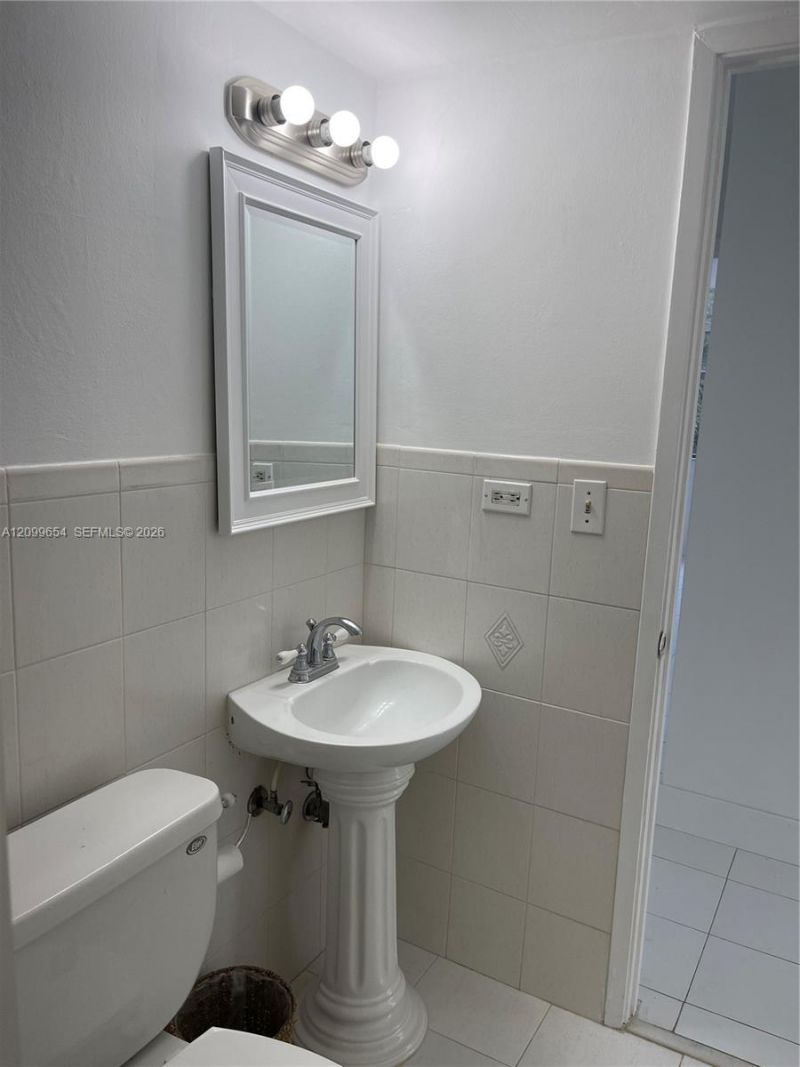 7135 Collins Ave, Unit 333, Miami Beach, FL 33141 Photo